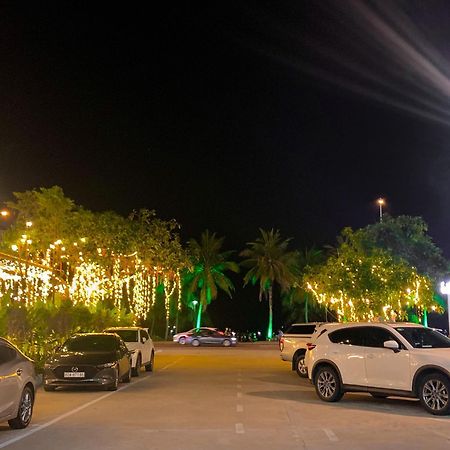 My Khe 2 Da Nang Seafront Hotel מראה חיצוני תמונה