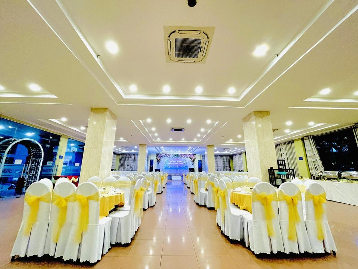 My Khe 2 Da Nang Seafront Hotel מראה חיצוני תמונה